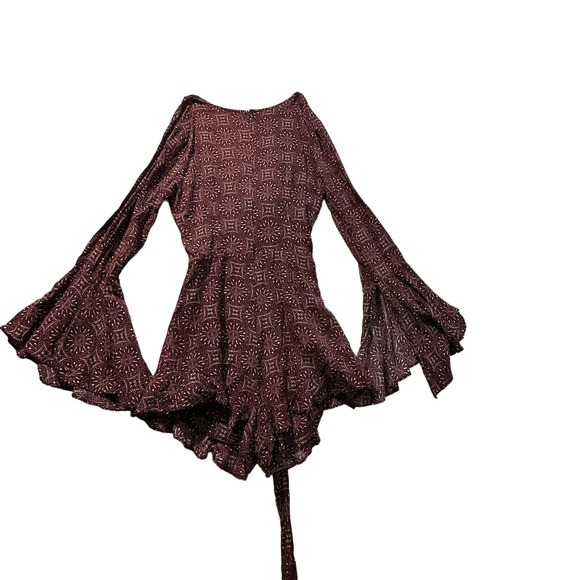 Cotton Candy LA Small Woman Shorts Jumpsuit Wrap Around Maroon White‎ Geometric - Picture 10 of 12